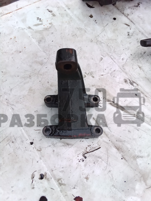 Кронштейн двигателя передний MAN F2000
