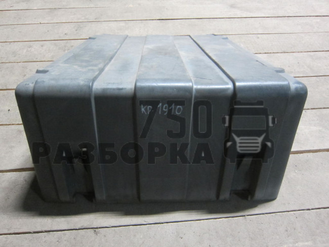 Крышка АКБ Iveco